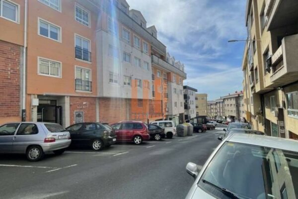 Local comercial en Cambre (A Coruña)