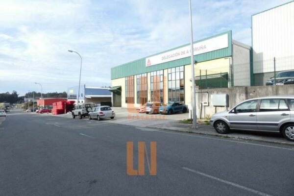 Nave industrial en Cambre (A Coruña)