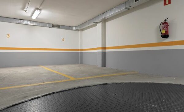 Garaje en A Coruña — Federico Tapia 53