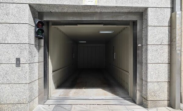 Garaje en A Coruña — Federico Tapia 53